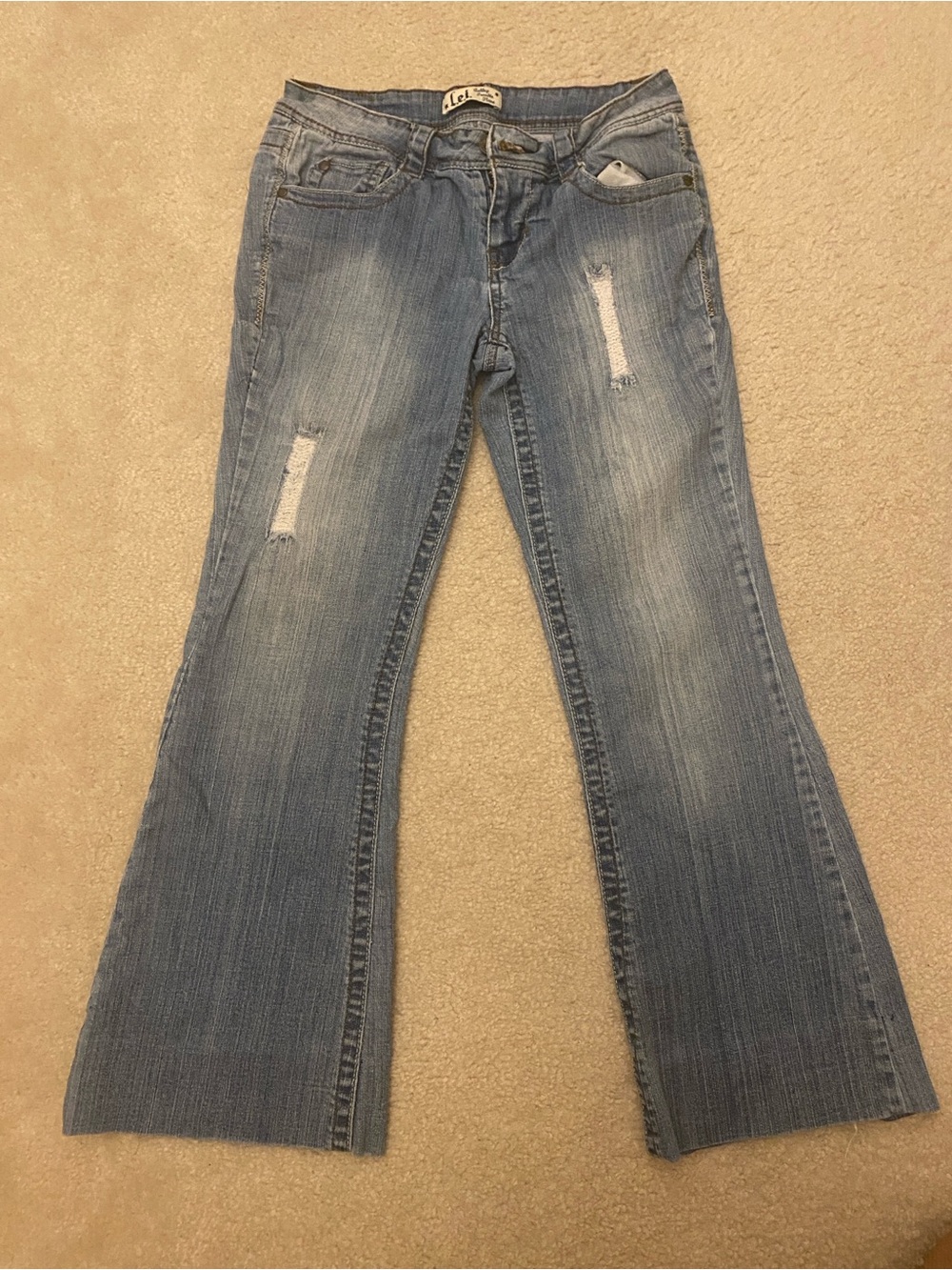 LEI Women's Light Wash Distressed Bootcut Jeans
